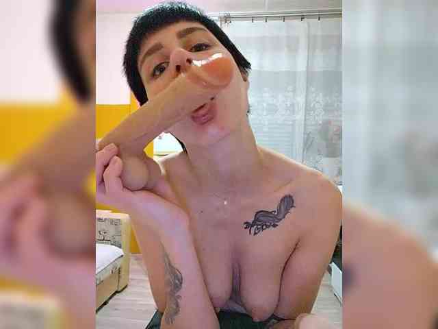 Tina_Valin webcam
