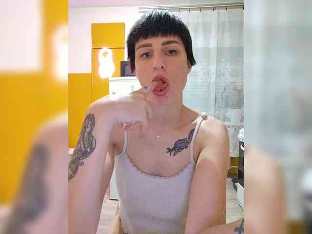 Tina_Valin webcam