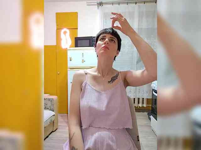 Tina_Valin webcam