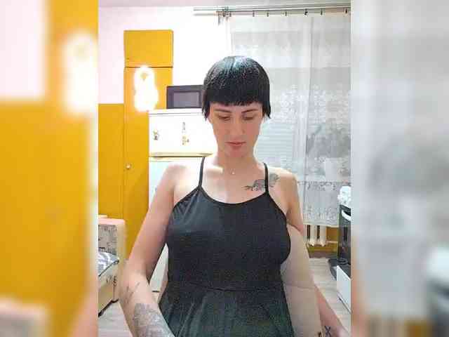 Tina_Valin webcam