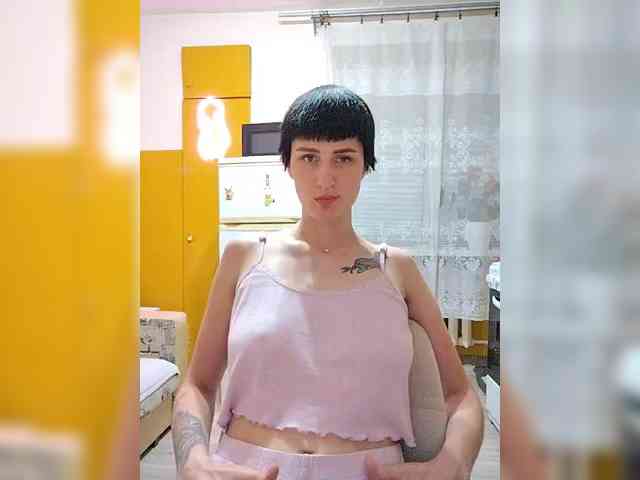 Tina_Valin webcam
