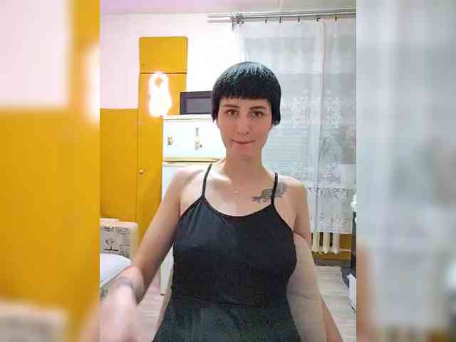 Модель: Tina_Valin