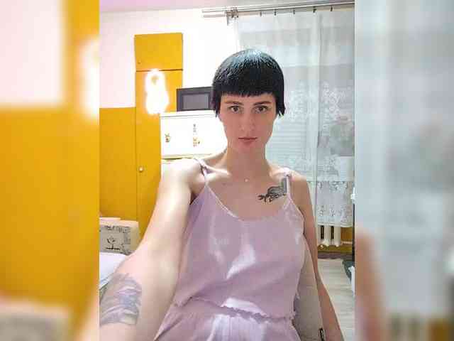Tina_Valin webcam