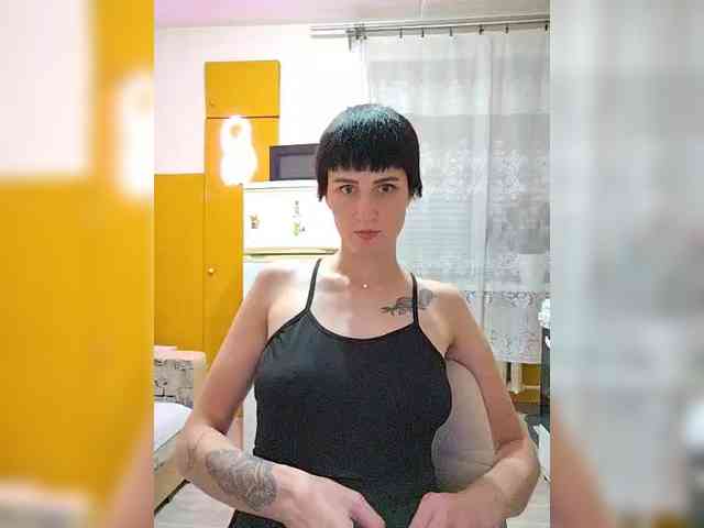 Модель: Tina_Valin