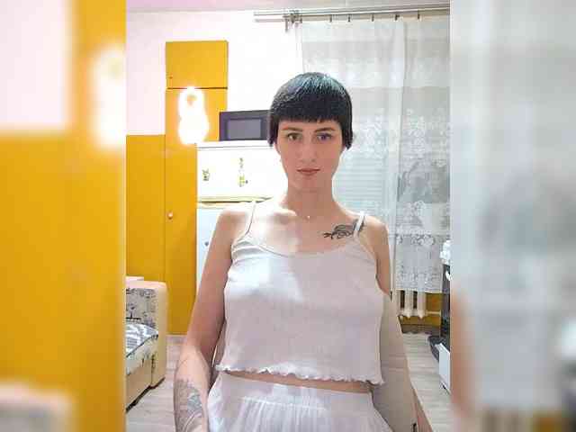 Tina_Valin webcam