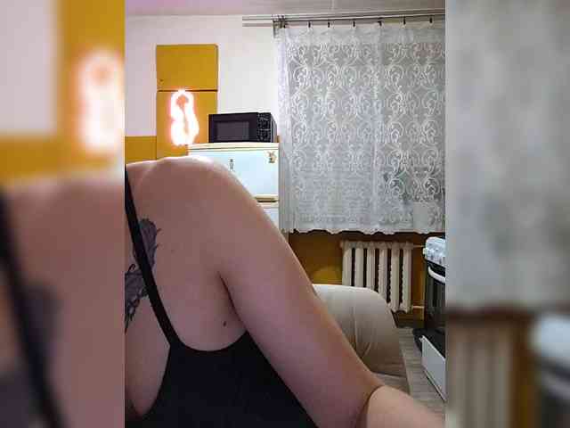 Tina_Valin webcam