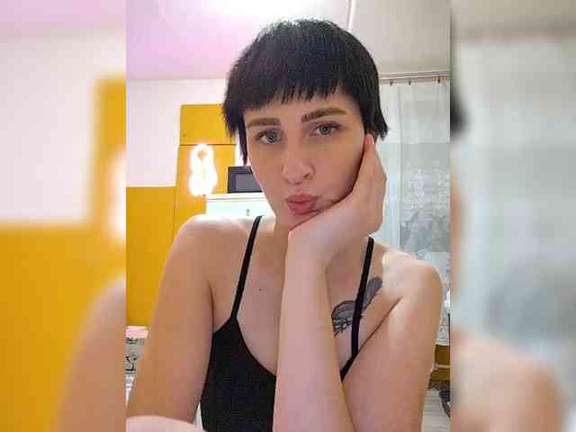 Tina_Valin webcam