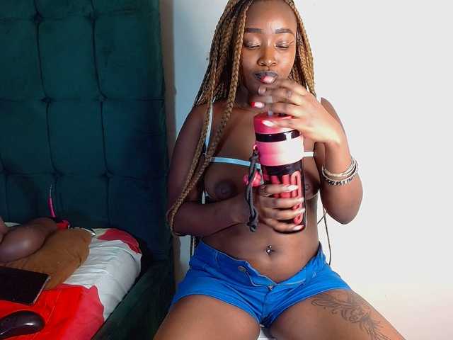 Blissloves webcam bongacams model stream image