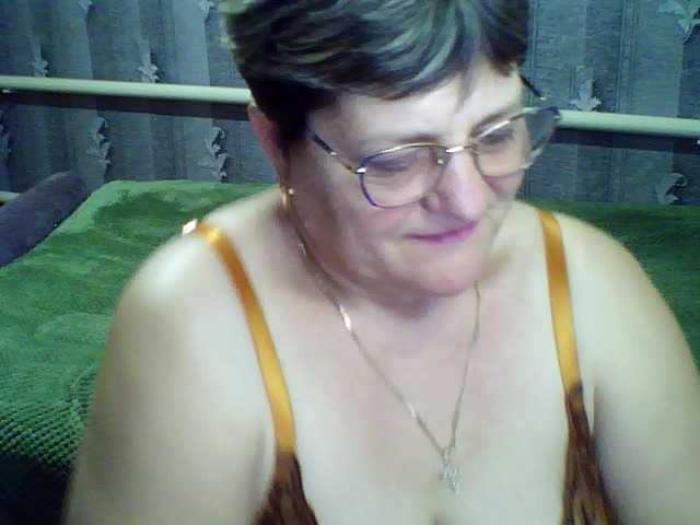 ElzaJewel's BongaCams show and profile