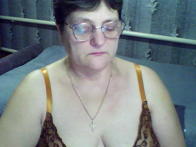 ElzaJewel's BongaCams show and profile