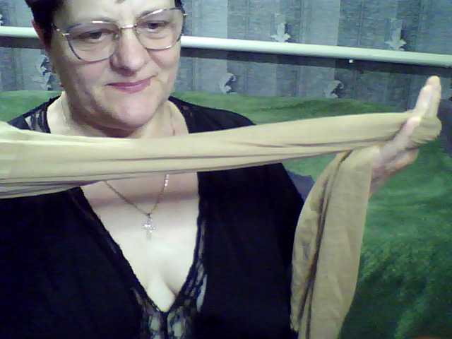 ElzaJewel's BongaCams show and profile