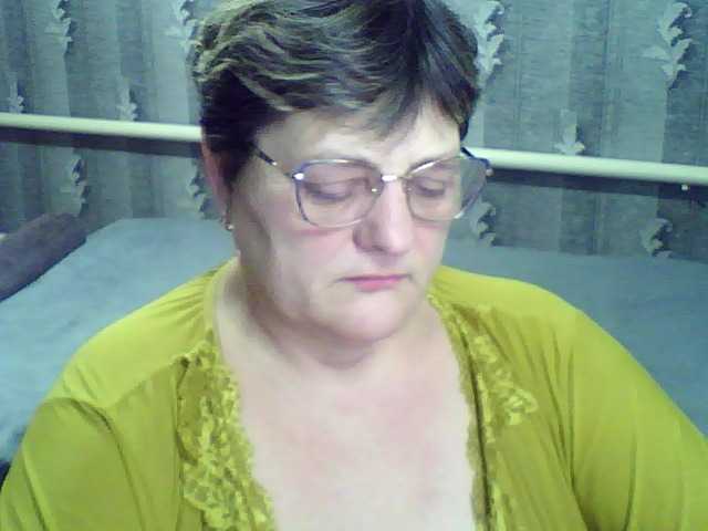 ElzaJewel's BongaCams show and profile