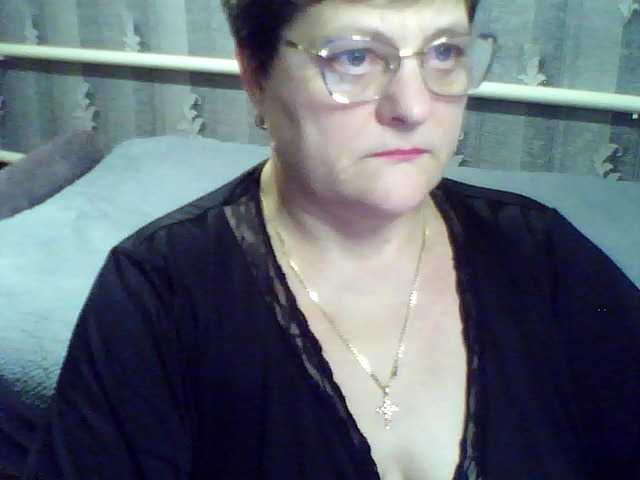 ElzaJewel's BongaCams show and profile