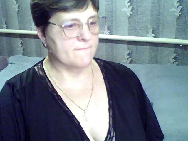 ElzaJewel's BongaCams show and profile