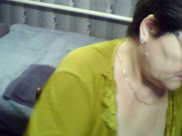 ElzaJewel's BongaCams show and profile