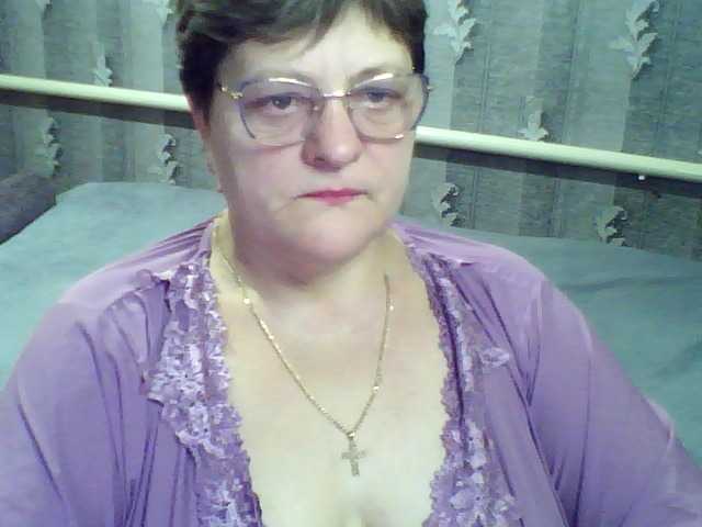 ElzaJewel's BongaCams show and profile