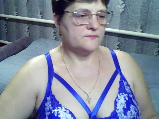 ElzaJewel's BongaCams show and profile