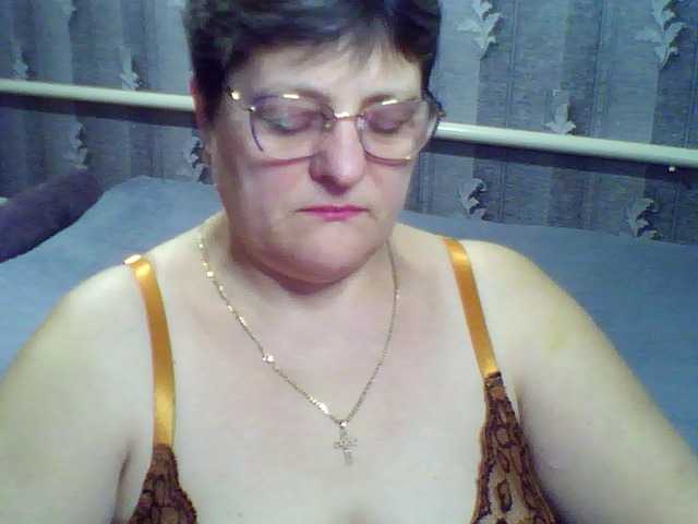 ElzaJewel's BongaCams show and profile