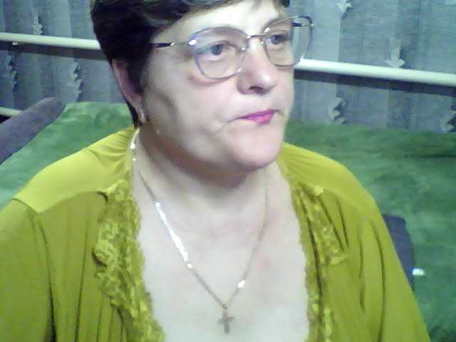 ElzaJewel's BongaCams show and profile