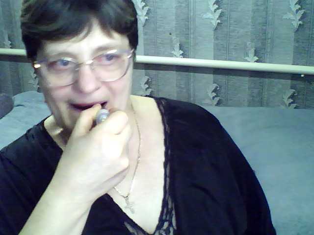 ElzaJewel's BongaCams show and profile