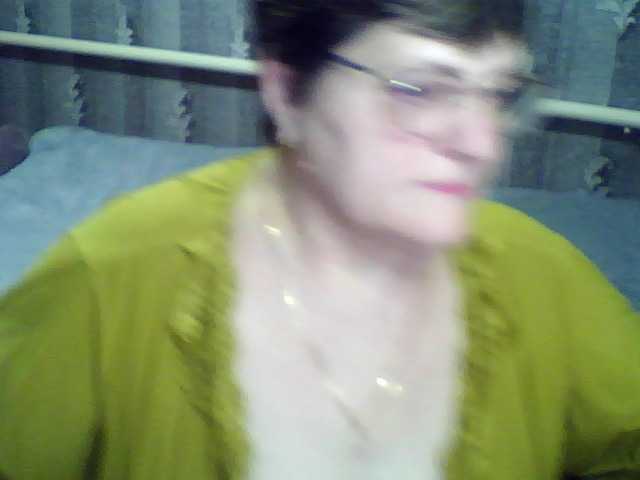 ElzaJewel's BongaCams show and profile