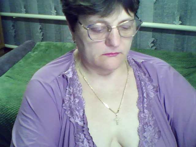 ElzaJewel's BongaCams show and profile