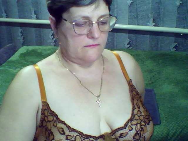 ElzaJewel's BongaCams show and profile