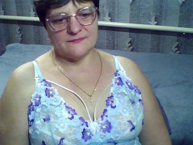 ElzaJewel's BongaCams show and profile