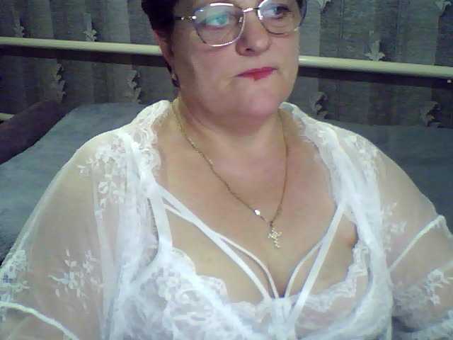 ElzaJewel's BongaCams show and profile