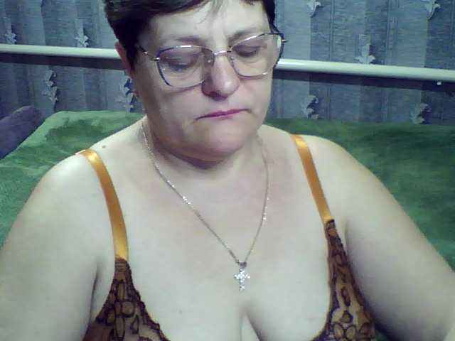 ElzaJewel's BongaCams show and profile