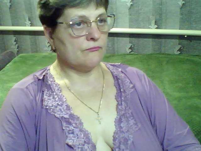 ElzaJewel's BongaCams show and profile