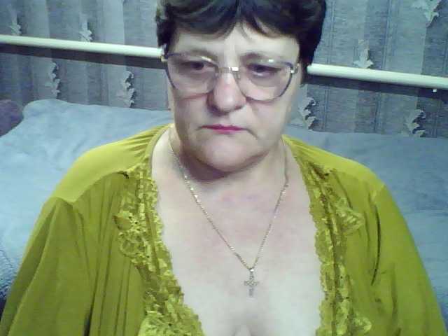 ElzaJewel's BongaCams show and profile