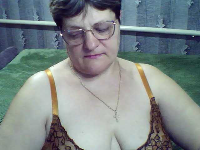 le modèle ElzaJewel est en webcam porno dans un show sur le site bongacams, il possède les tags suivants: White/Caucasian,Brunette,Hairy