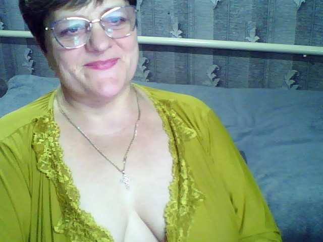 ElzaJewel's BongaCams show and profile