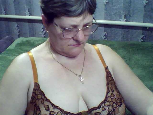 ElzaJewel's BongaCams show and profile