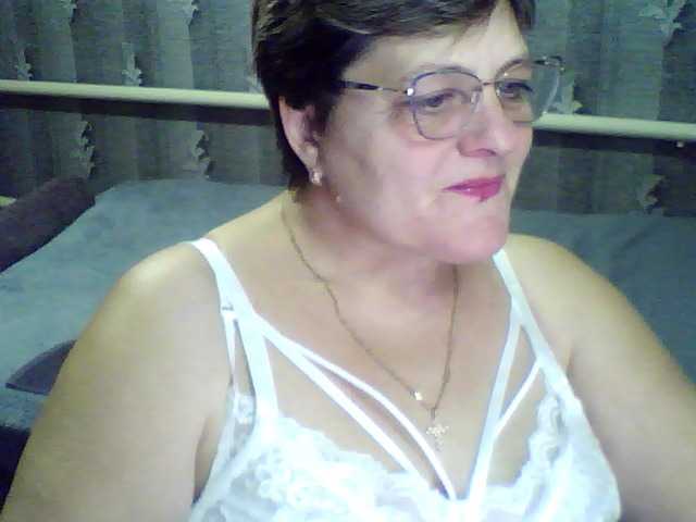 ElzaJewel's BongaCams show and profile