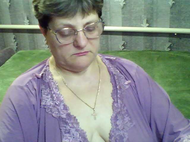 ElzaJewel's BongaCams show and profile