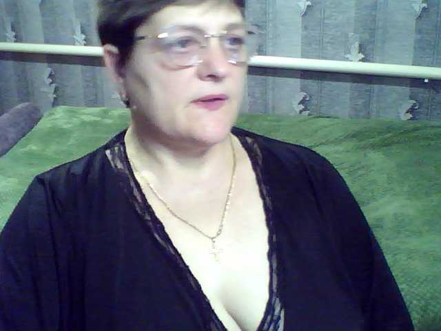 ElzaJewel's BongaCams show and profile