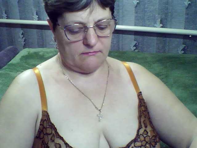 ElzaJewel's BongaCams show and profile