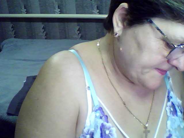 ElzaJewel's BongaCams show and profile