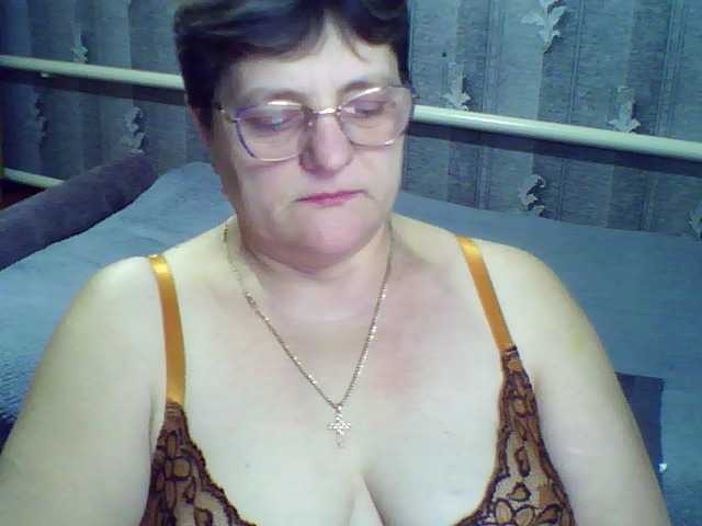 ElzaJewel's BongaCams show and profile