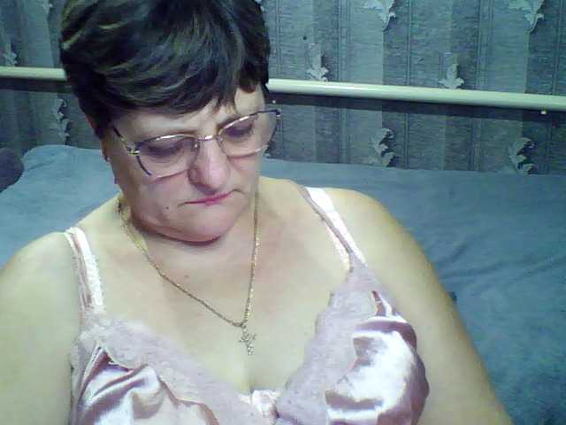 ElzaJewel's BongaCams show and profile