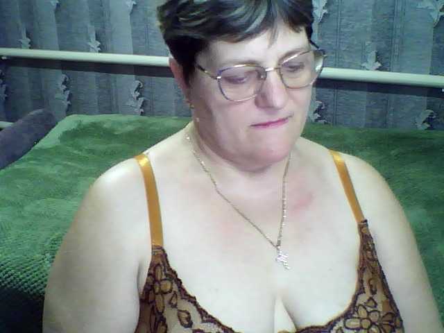 ElzaJewel's BongaCams show and profile