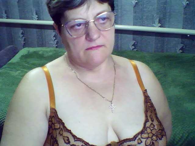 ElzaJewel's BongaCams show and profile