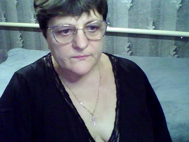 ElzaJewel's BongaCams show and profile