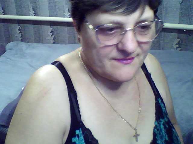 ElzaJewel's BongaCams show and profile