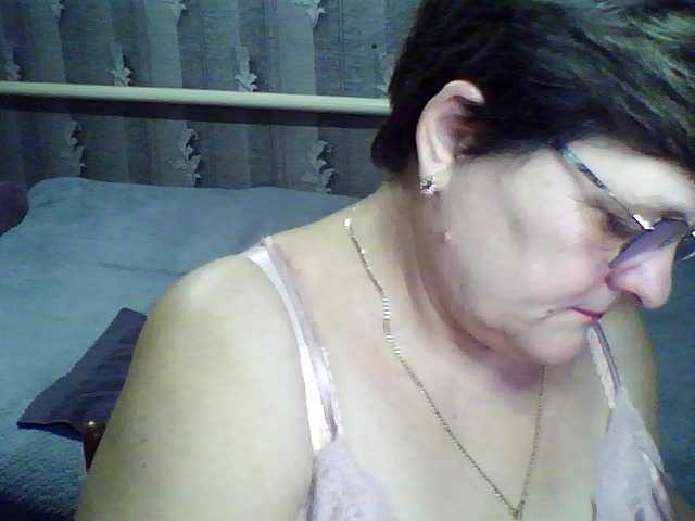 ElzaJewel's BongaCams show and profile