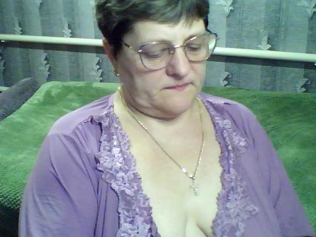 ElzaJewel's BongaCams show and profile