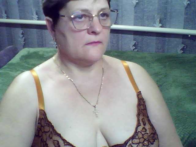 ElzaJewel's BongaCams show and profile