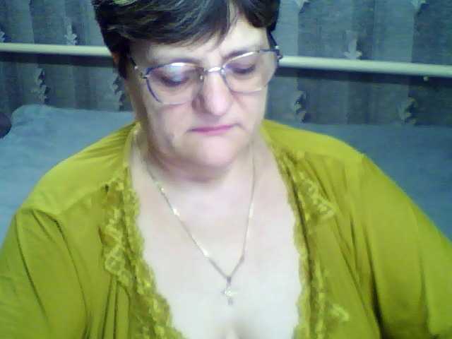 ElzaJewel's BongaCams show and profile